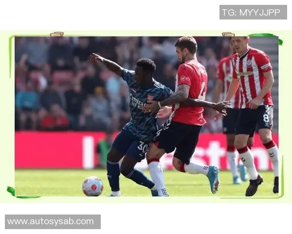 曼联与切尔西在英超第33轮激战正酣谁能笑到最后